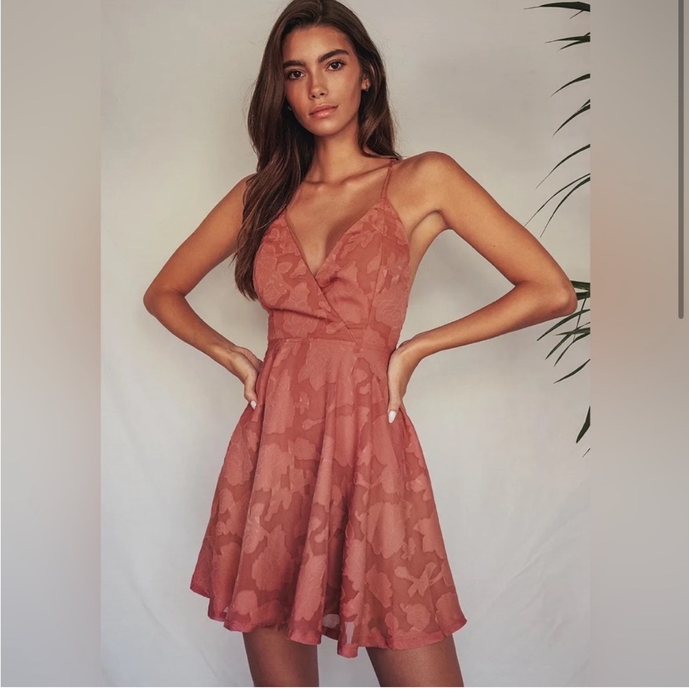 🌷 LULUs Days of Beauty Rose Pink Burnout Floral Skater Dress. MD. Good Cond